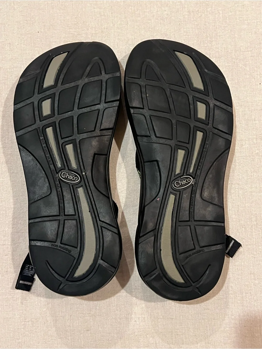 Chaco Hipthong Two EcoTread Mens 11 Black striped Wide Strap Flip Flop Sandals